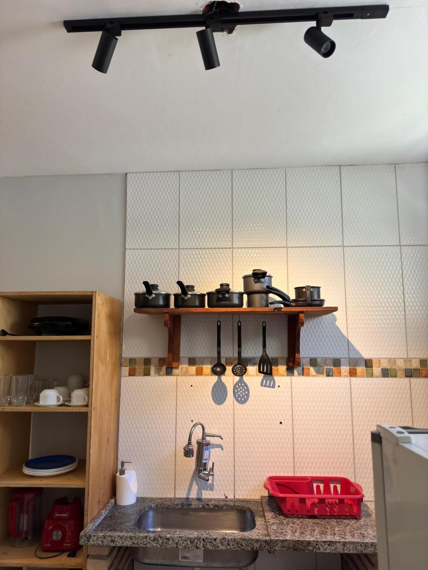 Apartment Pituba - Ap - 1 Andar - 2/4 *
